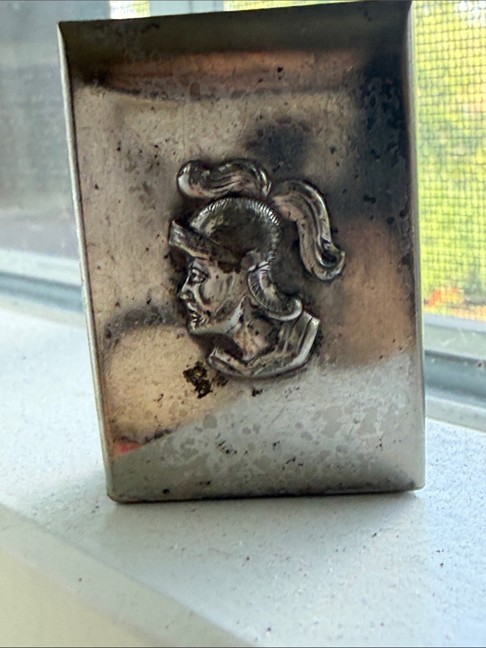 Vintage Silver Silver Knight Emblem Oxford vintage pill Box